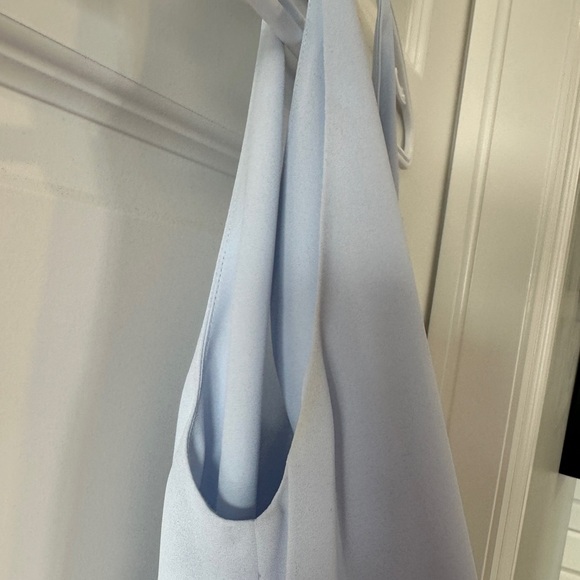 Aritzia Babaton Pale Blue Morris Blouse Tank Top V- Neck Size XXS Women’s - Picture 5 of 9